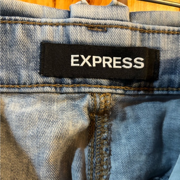 Express Women’s Light Denim Jeans - Picture 6 of 7